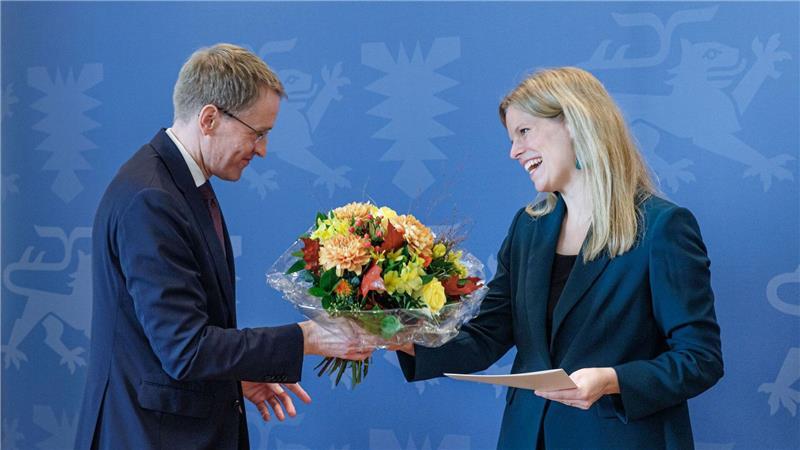 Auch Agrarministerin Cornelia Schmachtenberg erhielt ihre Ernennungsurkunde. 