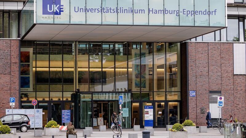 Auch Beschäftigte des Universitätsklinikums Hamburg-Eppendorf sind zum Warnstreik aufgerufen. (Archivbild)