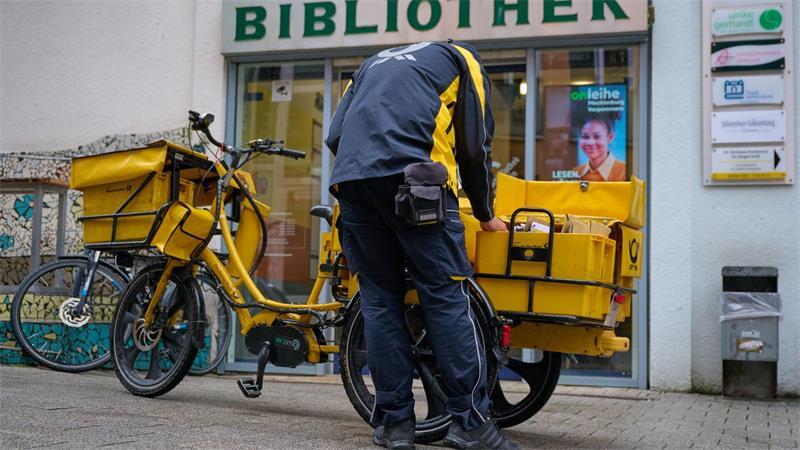 Plus 20 Prozent: Porto kann so stark steigen wie noch nie Auch Bibliotheken bekommen Post.