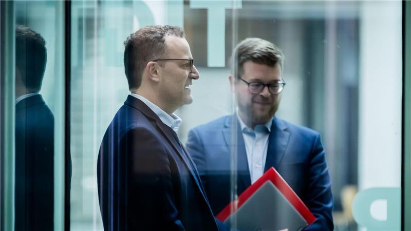 Auch CDU-Vize Jens Spahn kam ins Willy-Brandt-Haus.