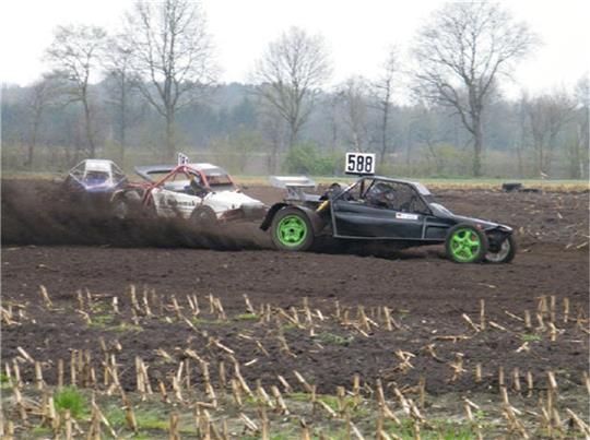 Auch Eigenbauten werden in Wohlerst über die Strecke driften. Foto: privat