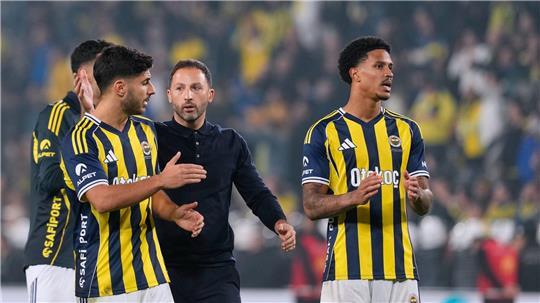Auch Fenerbahçe-Trainer Domenico Tedesco verfolgt das Geschehen um seinen Club-Präsidenten. (Archivbild)