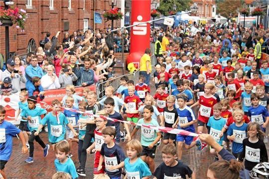 Auch Kinder können beim 19. Altstadtlauf in Buxtehude starten. Archivfoto: Tageblatt