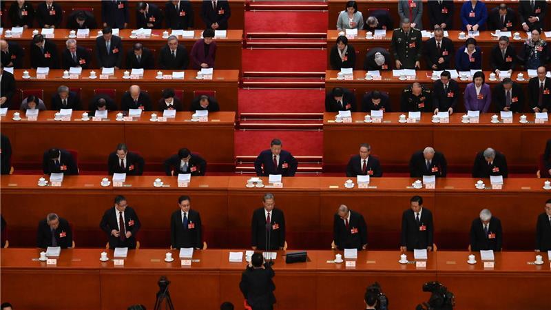 Auch Staats- und Parteichef Xi Jinping verfolgt in der Großen Halle des Volkes des Auftakt des Volkskongresses. 