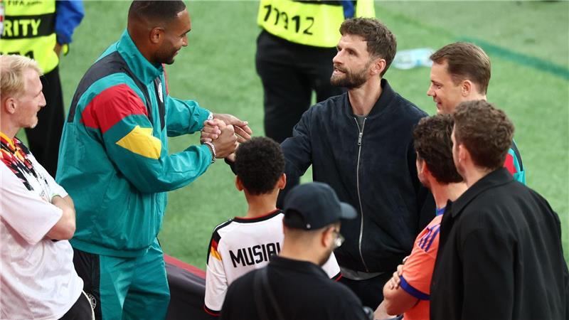 Gruppensieg im Flug und Sommermärchen-Vibes für Nagelsmann Auch TV-Experte Thomas Müller feierte nach dem Sieg in Toronto mit.