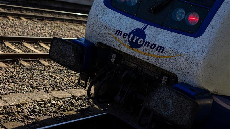 Zugausfälle im Fernverkehr von und nach Hamburg Auch Züge des Metronom sind wegen der Störung noch verspätet unterwegs. (Archivbild)
