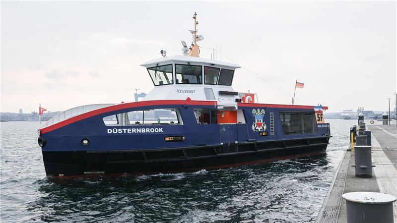 Auch auf der Förde verkehren Fährschiffe zwischen den Stadtteilen und Gemeinden. (Archivbild)