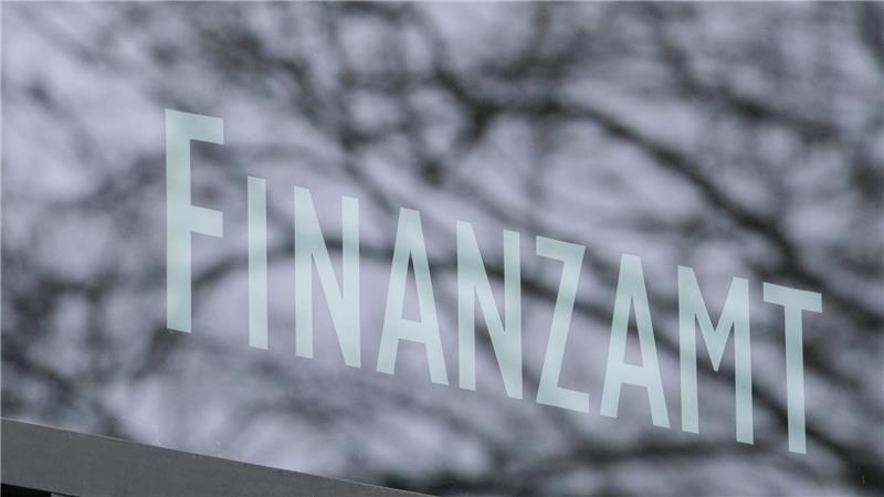 Auch bei falschen Anschuldigungen dürfen die Finanzämter anonyme Anzeigen in der Regel geheim halten. (Symbolbild) 