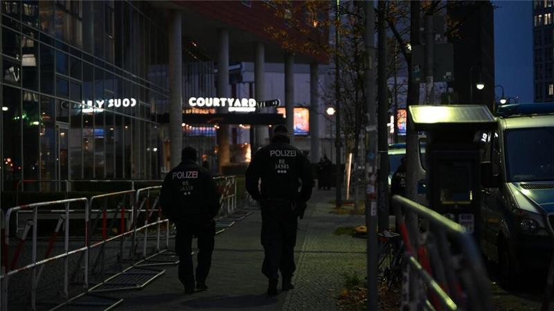 Polizei vor Alba-Spiel gegen Maccabi: Schutz in jeder Phase Auch das Hotel, in dem die Mannschaft aus Tel Aviv in Berlin wohnt, steht unter besonderem Schutz.