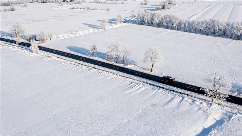 Auch das gab es diesen Winter: schneebedeckte Felder. (Archivbild)