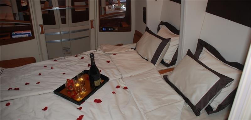 Auch das gibt es im A380: Luxus vom Feinsten, wie hier in einer Schlaf-Kabine der Singapore Airlines. Foto Stephan