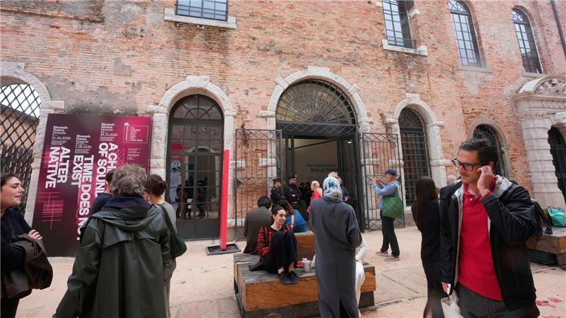 Venediger Kunstbiennale startet nach Chaos und Kontroversen Auch der Umgang mit Israel wurde zum Streitpunkt.
