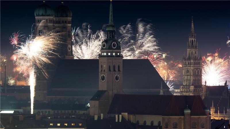 Festlich, nervig, bedrohlich? Die große Böller-Kontroverse Auch die Feinstaubbelastung der Städte ist seit Jahren ein Thema. (Archivbild)