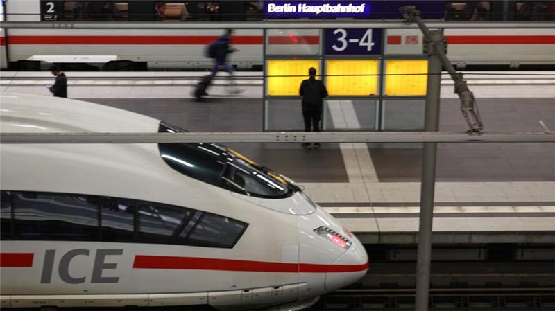 Berliner Hauptbahnhof: Betrieb wird wochenlang eingeschränkt Auch die Gleise drei und vier sind von den Bauarbeiten betroffen. (Archivbild)
