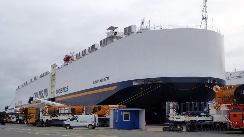 Kommt nun die „Auto-Flut“ aus China? Das sagen die Experten Auch die „Jiuyang Blossom“ kam auf ihrer Jungfernfahrt vor wenigen Wochen nach Bremerhaven. Foto: Eckardt