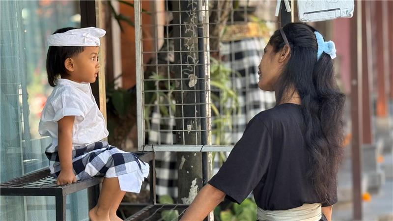 „Galungan“-Fest: Bali feiert die Rückkehr der Ahnen Auch die Kleinsten dürfen bei „Galungan“ mitfeiern.