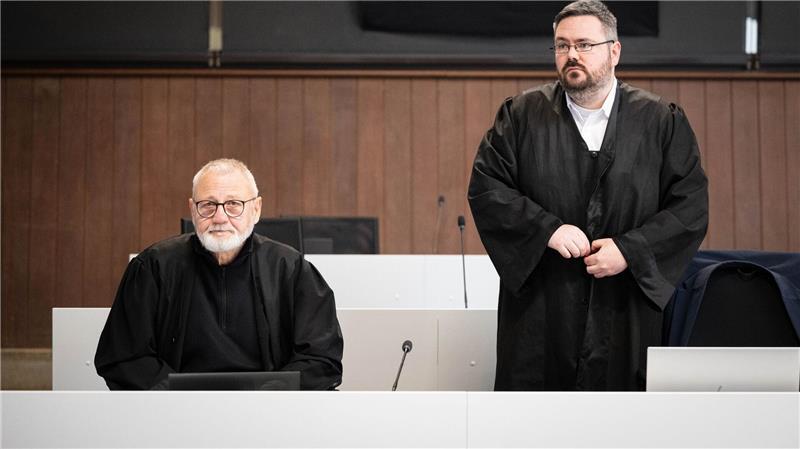 Auch die Nebenklage ist überzeugt von der Schuld der Angeklagten.