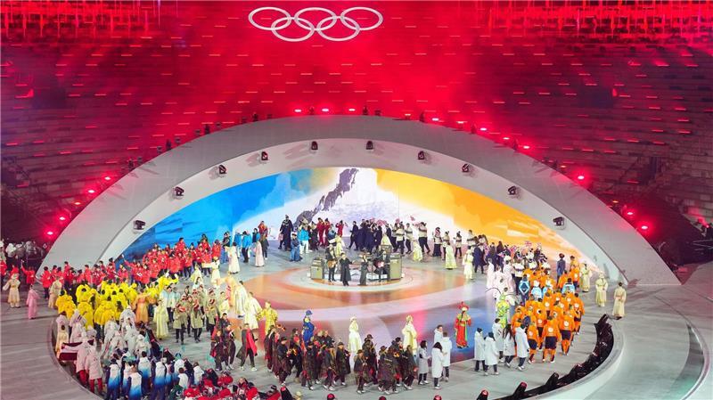 „Großes, großartiges Italien“: Medien zum Olympia-Abschluss Auch die Schlussfeier der Olympischen Winterspiele geriet bunt.