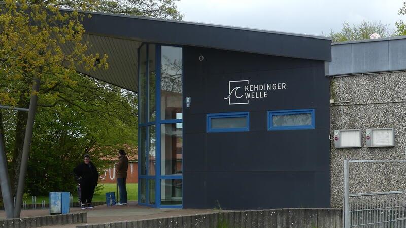 Hallenbad, Hunde, Kitas: Drochtersen erhöht viele Gebühren Auch im Drochterser Hallenbad Kehdinger Welle müssen Besucher künftig mehr zahlen.