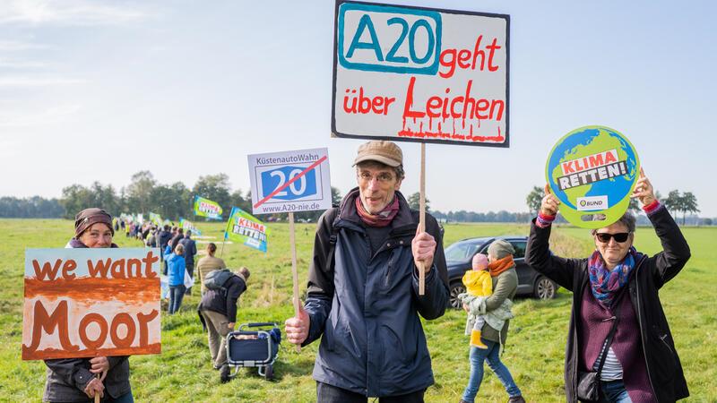 Auch im Landkreis Stade, wie hier in Burweg im Jahr 2021, gibt es Proteste gegen die Küstenautobahn A20.