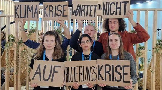 Auch in Baku dabei: Deutsche Aktivisten von Fridays for Future.