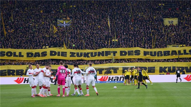 Auch in Dortmund protestierten die Fans: „Soll das die Zukunft des Fußballs sein?“