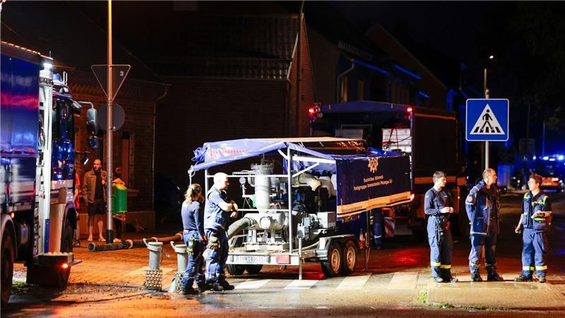 Auch in Erftstadt im Rhein-Erft-Kreis gab es zahlreiche Einsätze für die Rettungskräfte. 