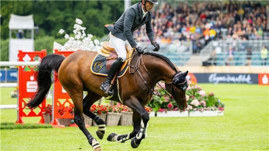 Auch in Hamburg erfolgreich: der niederländische Springreiter Harrie Smolders. 