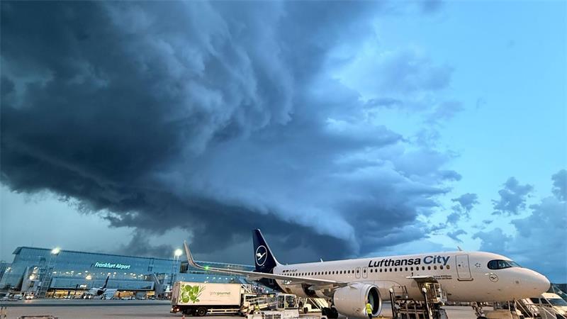 Gewitter toben über Deutschland – Tote und Tornado-Verdacht Auch in Hessen braute sich schon am Abend ein Gewitter zusammen.