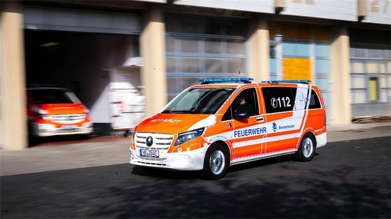 Wenn der Notarzt mit dem E-Auto kommt Auch in Rotenburg (Wümme) fährt der Rettungsdienst einen elektrisch betriebenen Notarztwagen.