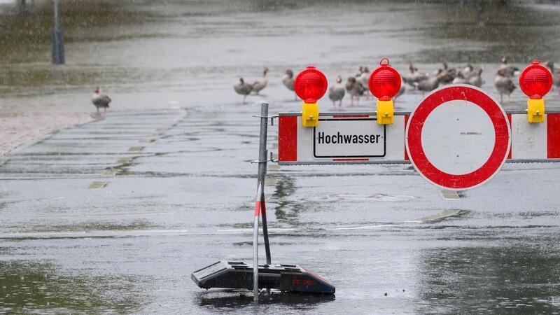 Auch in Teilen Sachsens steigen die Pegelstände - so auch in Schöna. 