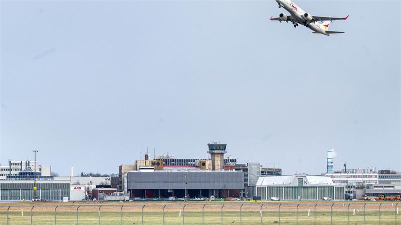 Fit für den Notfall - Millionen für Hafen, Flughafen, Gleise Auch in den Flughafen Bremen wird investiert. (Archivfoto)