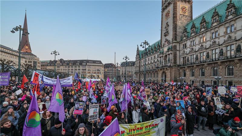 Frauentag in Hamburg: Tausende Demonstrantinnen erwartet Auch in den vergangenen Jahren wurde in Hamburg für die Rechte von Frauen demonstriert. (Archivbild)