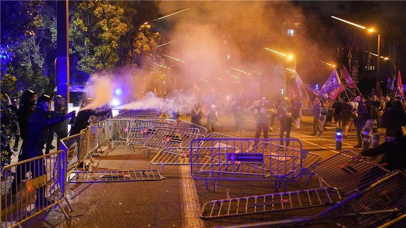 Streiks und Demos in Spanien gegen Israel wegen Gaza Auch in der Nähe des israelischen Konsulats in Barcelona kam es zu Unruhen.