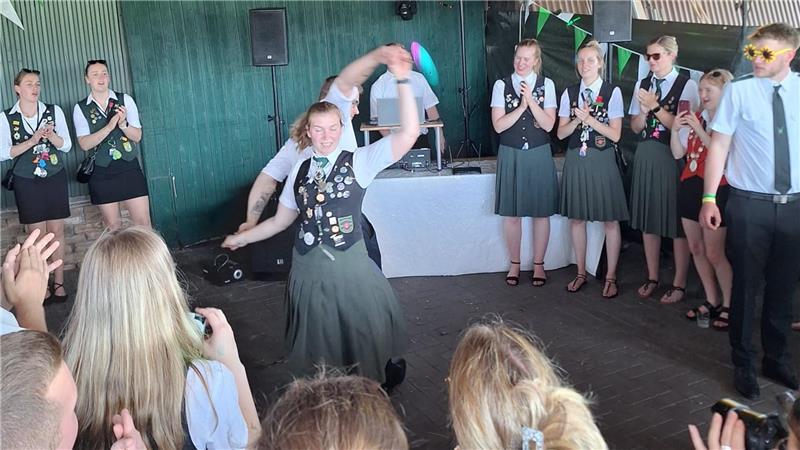 Auch in diesem Jahr, bei der Feier zum 75-jährigen Bestehen des Vereins, dürfte beim Kutenholzer Schützenfest wieder viel getanzt werden. Hier der Jungschützenempfang im vergangenen Jahr.