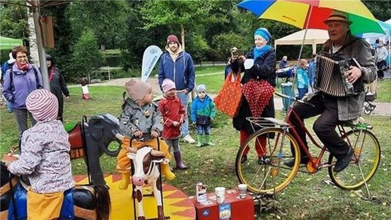 Auch in diesem Jahr dreht sich das Fahrradkarussell wieder im Klosterpark.