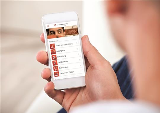 Auch per Smartphone können die Dienstleistungen der Arbeitsagentur abgerufen werden. Foto: Agentur für Arbeit