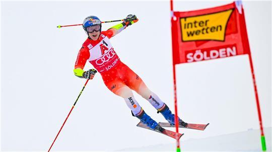 Ski-Star Odermatt gewinnt turbulenten Saisonauftakt Auch zum Start in die neue Saison nicht zu schlagen: Marco Odermatt.