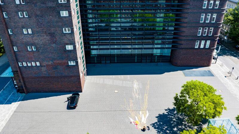 Auf 90 Quadratmetern verstecken die Künstlerinnen viele Details rund um Taylor Swifts Musik.