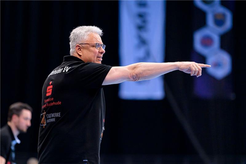 Auf BSV-Dirk Leun wartet vor dem Wiederanpfiff in der Handball-Bundesliga „eine Menge Arbeit“ mit seinem Team. Foto: dpa-Bildfunk