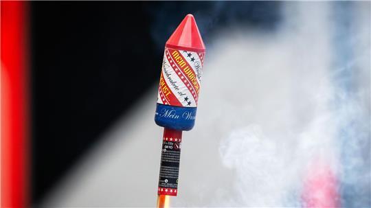 Auf Sylt gilt ein generelles Verbot für privates Feuerwerk, um die reetgedeckten Häuser und die Natur zu schützen. (Symbolbild)