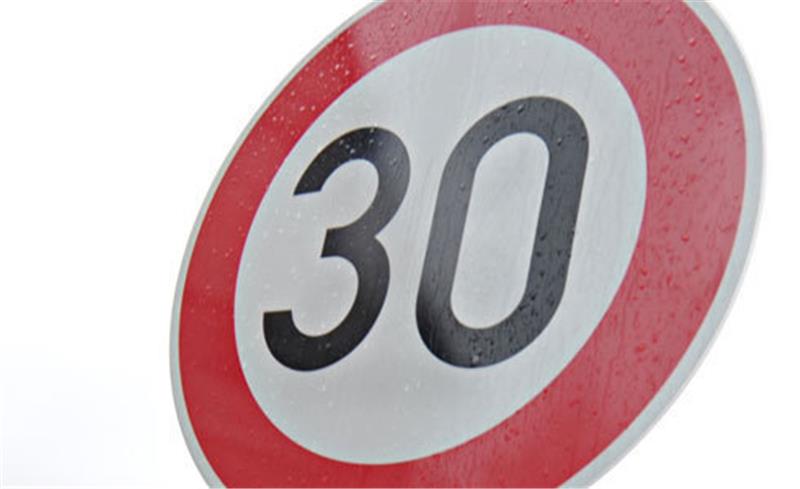 Auf Tempo-30-Schilder werden demnächst die Verkehrsteilnehmer in Mittelnkirchen achten müssen. Foto dpa