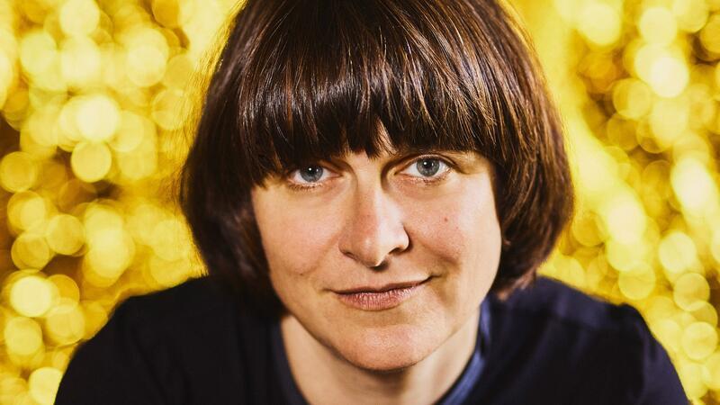 Lesung in Stade: Feminismus, Polyamorie und Mansplaining in der Tierwelt Auf Wunsch wird Autorin Ella Carina Werner auch feministische Tiergedichte vortragen.