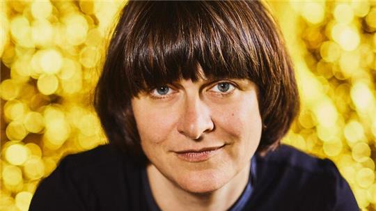 Auf Wunsch wird Autorin Ella Carina Werner auch feministische Tiergedichte vortragen.