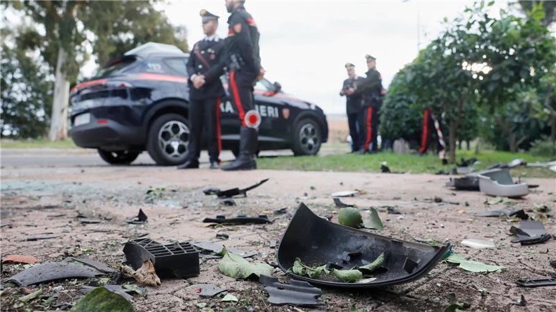 Auf das Auto eines bekannten italienischen TV-Journalisten wurde ein Anschlag verübt.