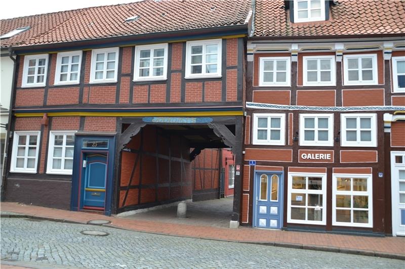 Spannende Stadtführung in Stade zu gewinnen Auf das Jahr 1658 ist das Hahnentor datiert.