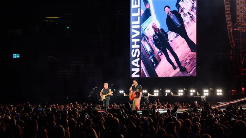 Maffay und Oerding kündigen in Hamburg gemeinsames Album an Auf dem Album „Nashville“ finden sich fast ein Dutzend Duette der beiden.