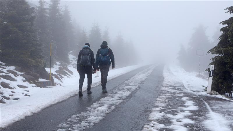 Auf dem Brocken in Harz ist es noch einmal winterlich. (Archivbild)