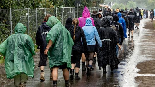 Auf dem Festival in Wacken geht es nach Polizeiangaben überaus friedlich zu.