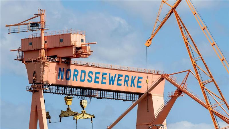 Erste deutsche Werft erhält Genehmigung für Schiffsrecycling Auf dem Gelände der früheren Emder Nordseewerke sollen künftig Schiffe recycelt werden. (Archivbild)